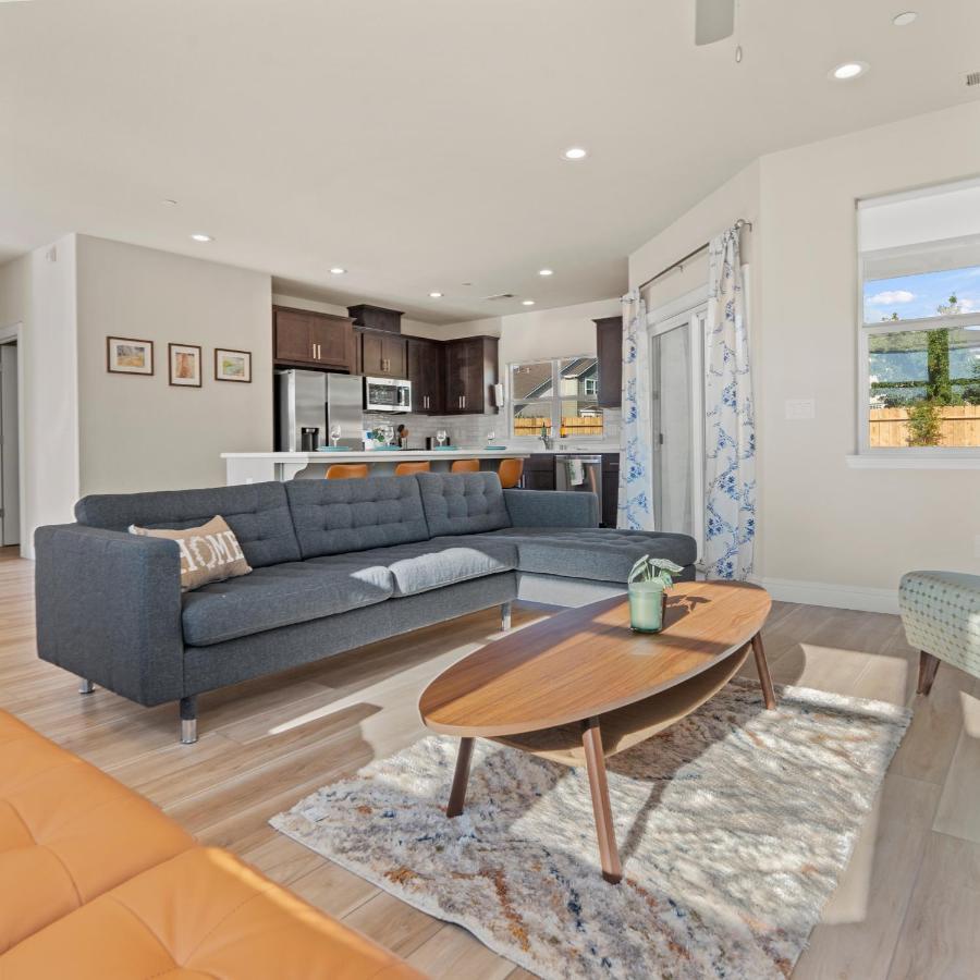 Newly Built Murphys Modern Retreat Exterior foto