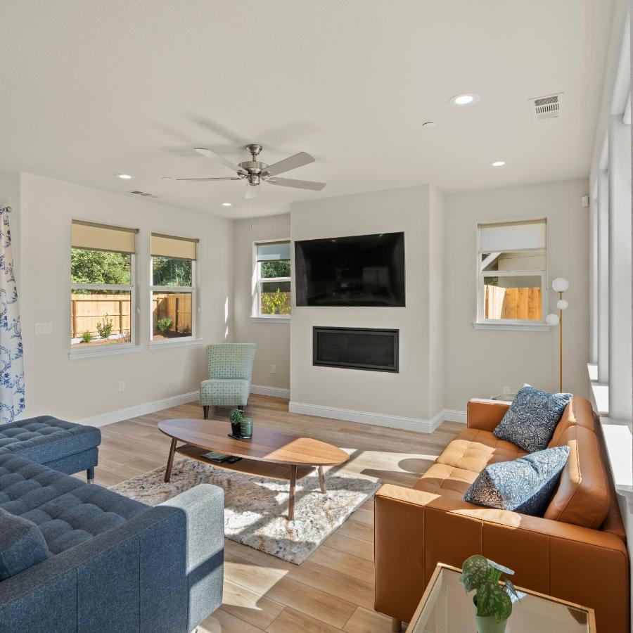 Newly Built Murphys Modern Retreat Exterior foto