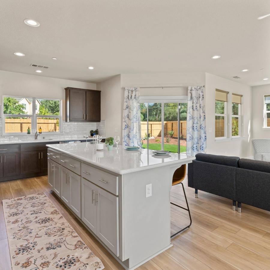 Newly Built Murphys Modern Retreat Exterior foto